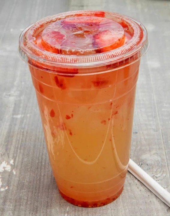 Strawberry Lemonade 24oz