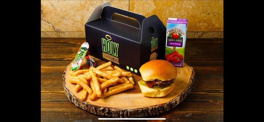 1 Burger Slider, Fries, Juice Box & Toy