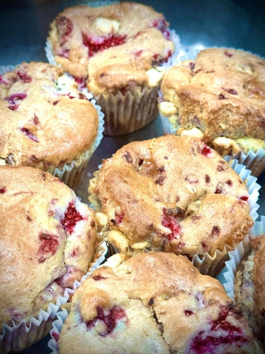 Raspberry White Choc Muffin