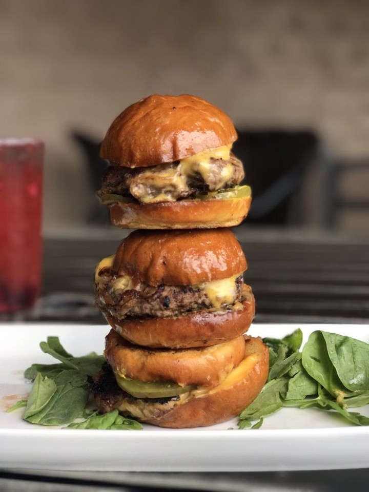 Avenue American Bistro