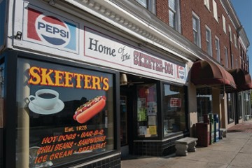 Skeeters 165 East Main street