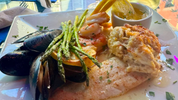 Mad Hatter Bistro & Lounge