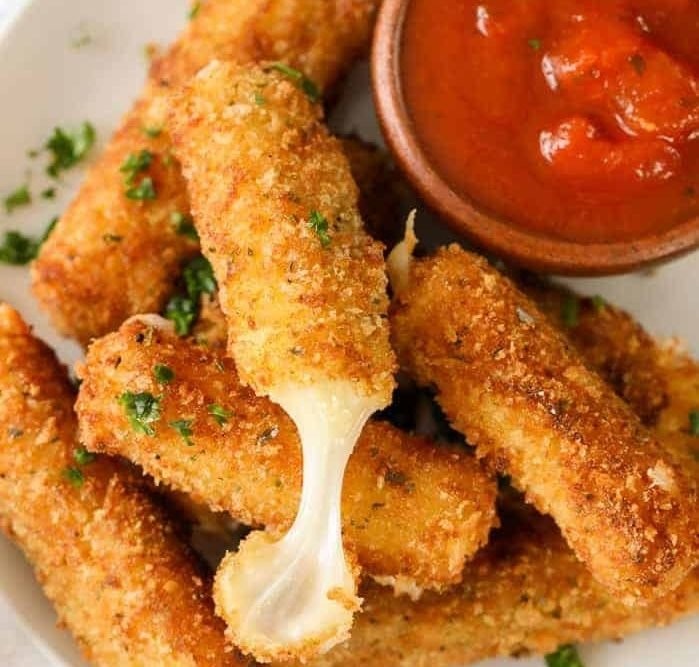 6 Mozzarella Sticks