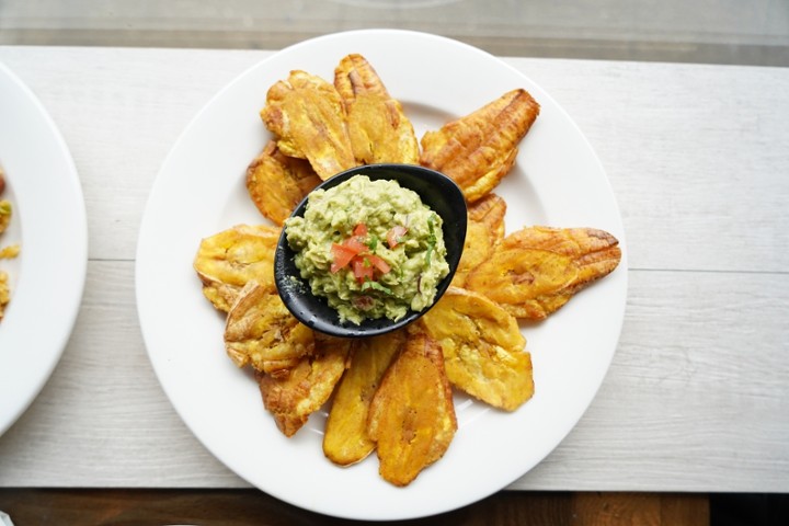 Tostones Con Guacamole