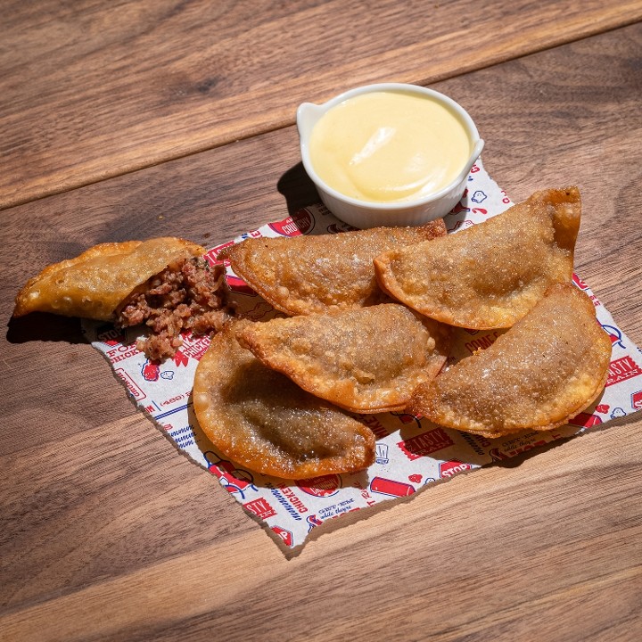 PASTRAMI EMPANADAS (4PC)