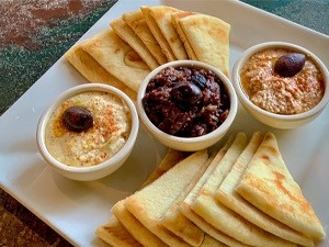 Four Dips w/Pita