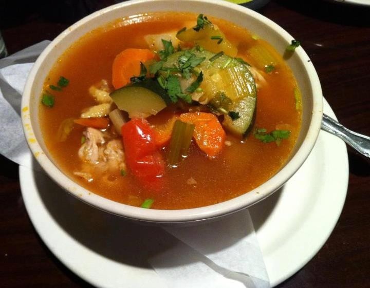 Caldo de Pollo