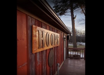 Hoops Bar & Grill