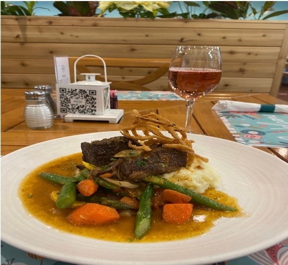 Braised Beef Short Rib with Garlic Mashed Potatoes and sauteed mixed vegetables