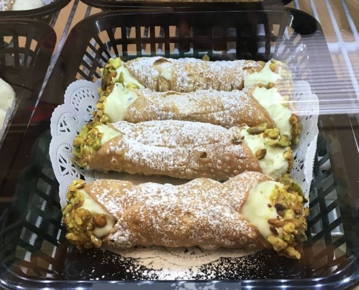 Large Cannoli