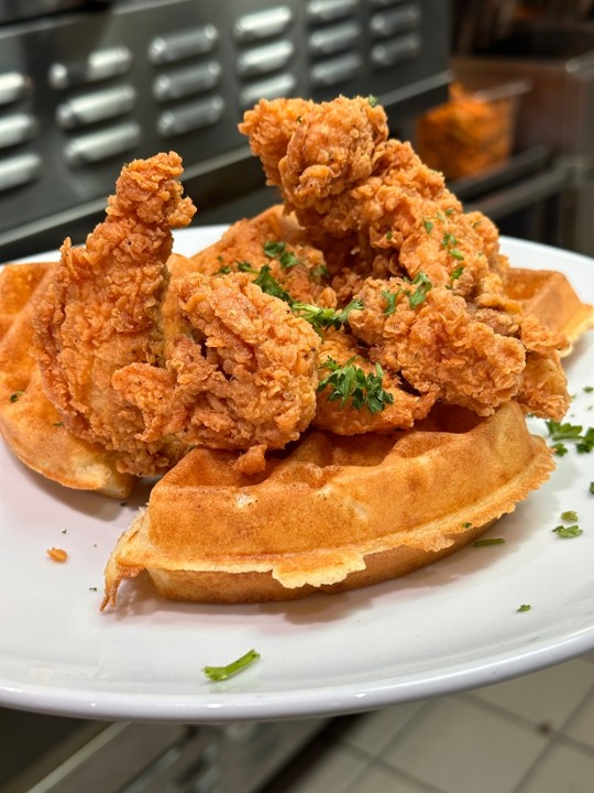 CHICKEN & WAFFLES