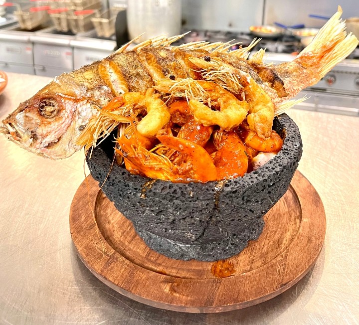 Molcajete Mar Con Huachinango O Pargo