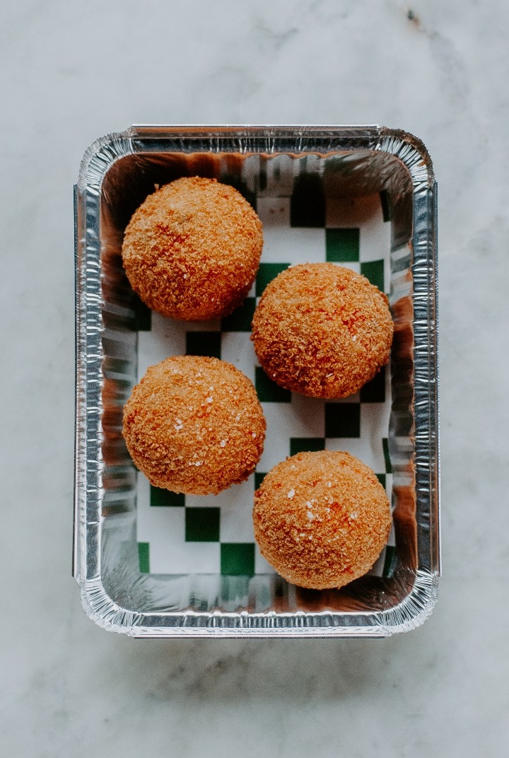 ARANCINI POUCH: TOMATO MOZZERLA