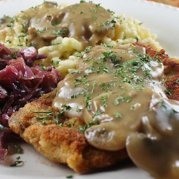 Chicken Jaeger Schnitzel