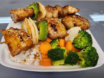 Luu's Chicken Bowl - Pacific Ave