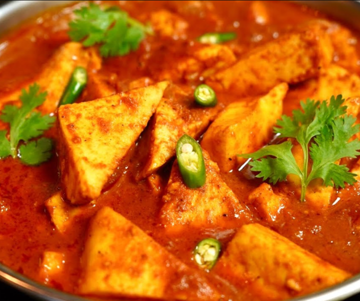 PANEER VINDALOO