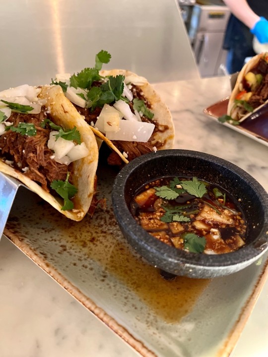 BEEF BIRRIA QUESA TACO