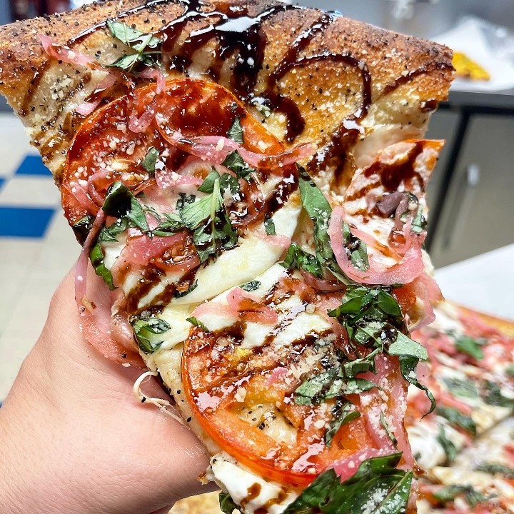 Large Driving Me Caprese Pizza