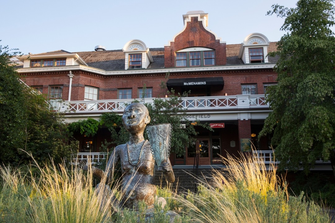 McMenamins Edgefield Manor