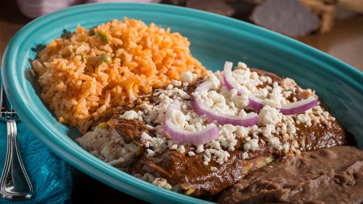 Enchiladas De Mole