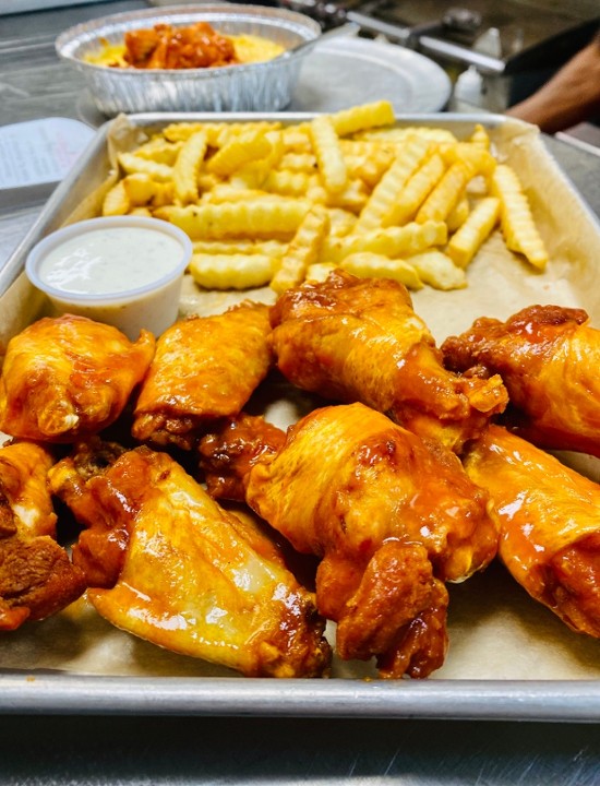 TRADiTiONAL WiNGS