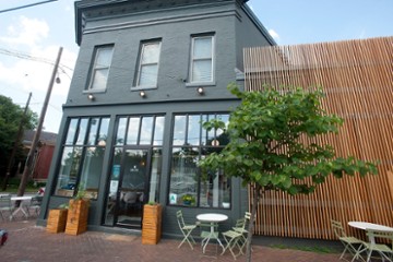 Naïve 1001 East Washington Street