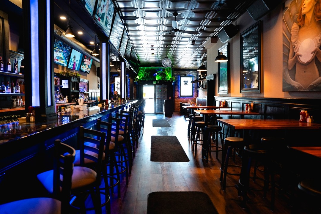The Pearl Sports Bar 623 Main Street