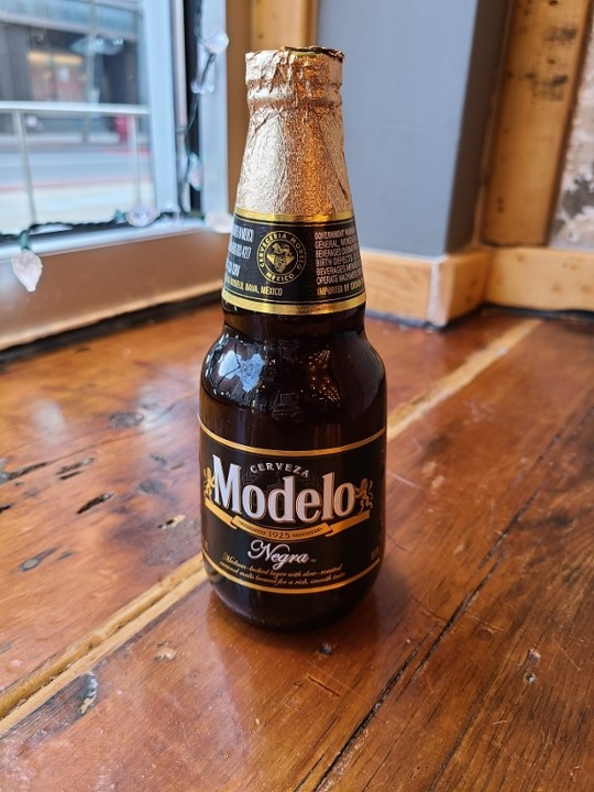 Modelo Negra 6pk