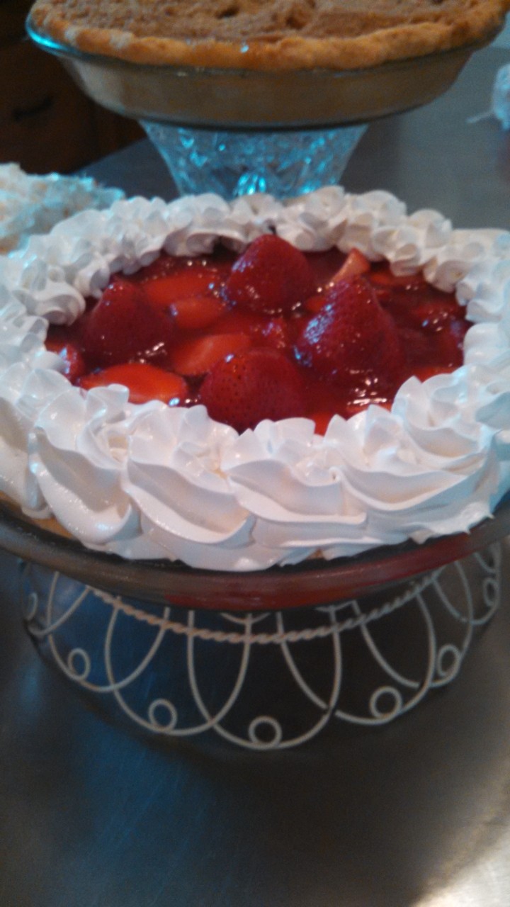 Fresh Strawberry Pie whole