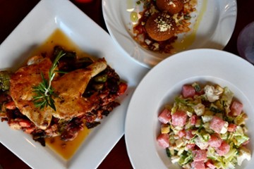 Lakeside Restaurant & Lounge