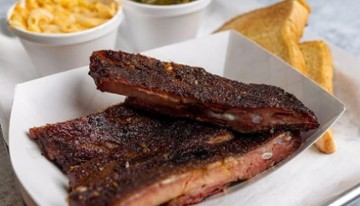Reggie's BBQ 3863 B Trenton Rd