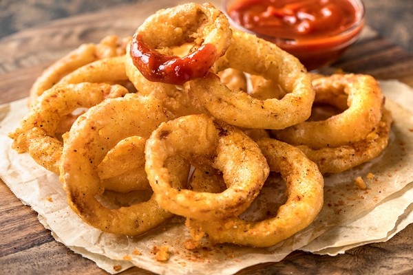 ONION RINGS, beer battered, thick cut, choice of dipping sauce