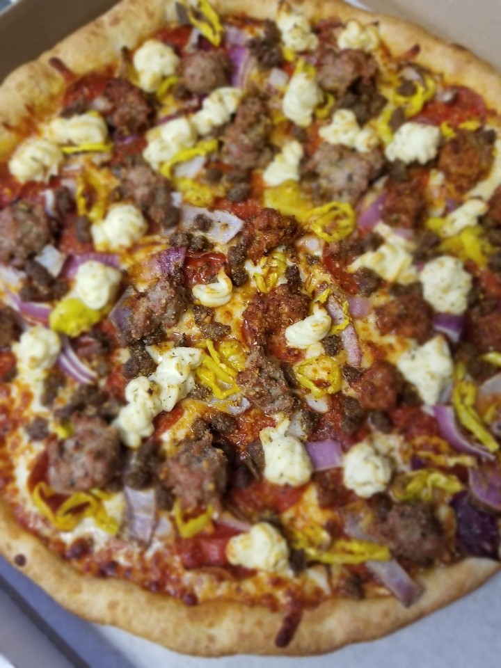CLEVELAND pizza sauce, mozzarella, pepperoni, sausage, crumbled pork, red onion, banana pepper, ricotta, parmesan & oregano