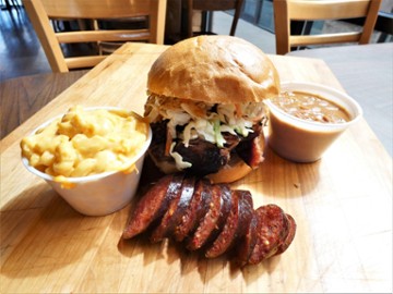 KT's BBQ - Arapahoe Road