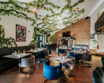 House 157 Restauarant