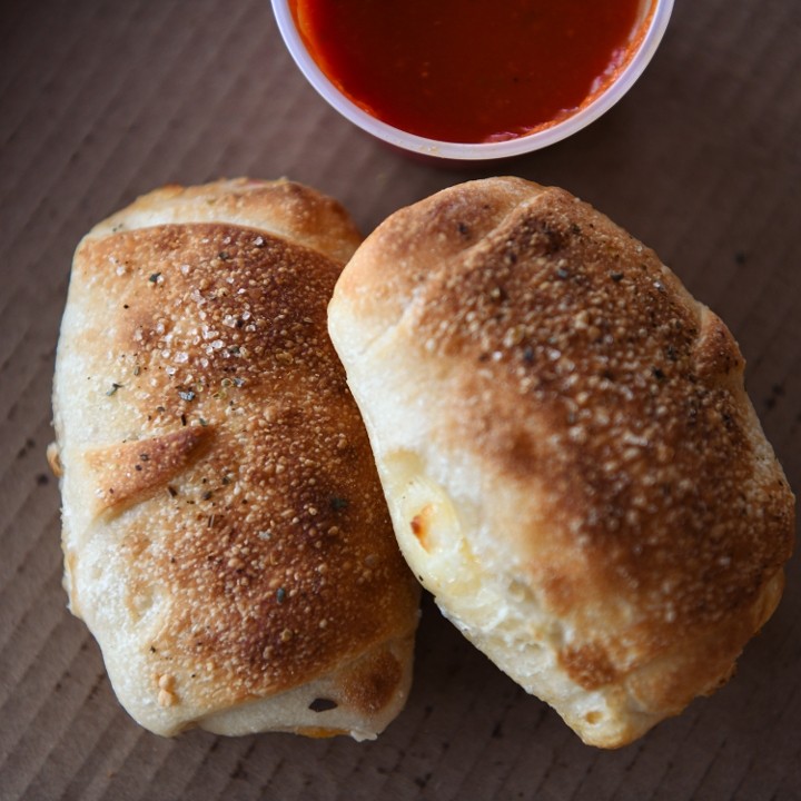 Arte Pizzeria 16" Half and Half (Red Sauce)