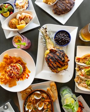 Shakas Beach Bar & Grill