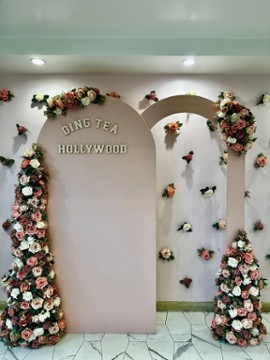 Ding Tea Hollywood 5265 Hollywood Boulevard