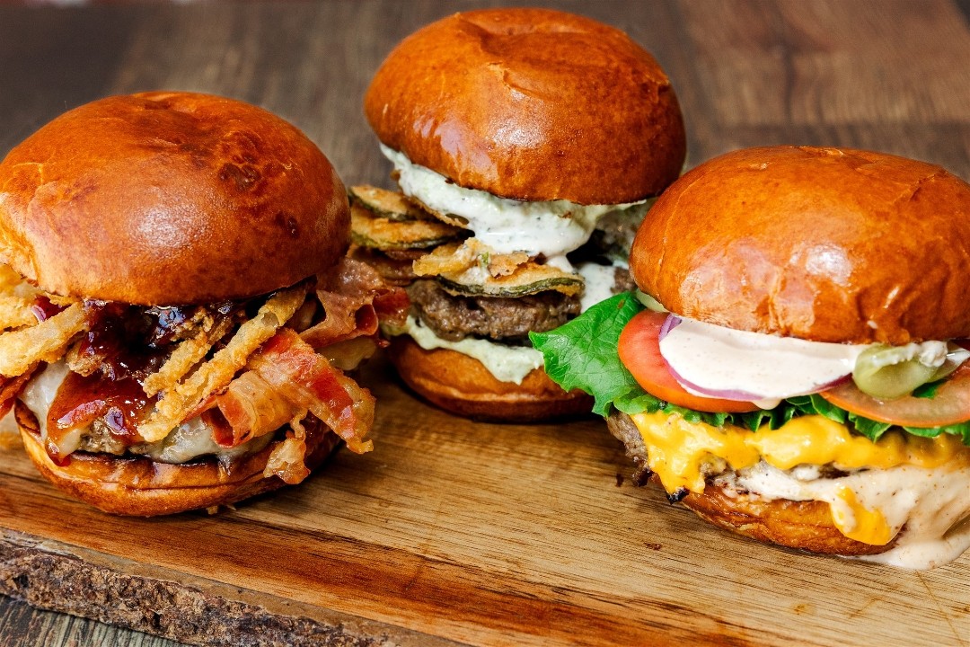 UMRSCHLKR Burger Company 875 Forum Drive