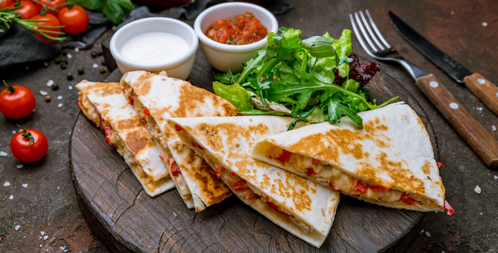 Pollo Guisado Quesadilla