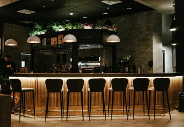 Parterre 1601 Elm St