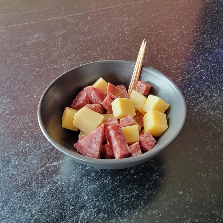 Kaas and Salami