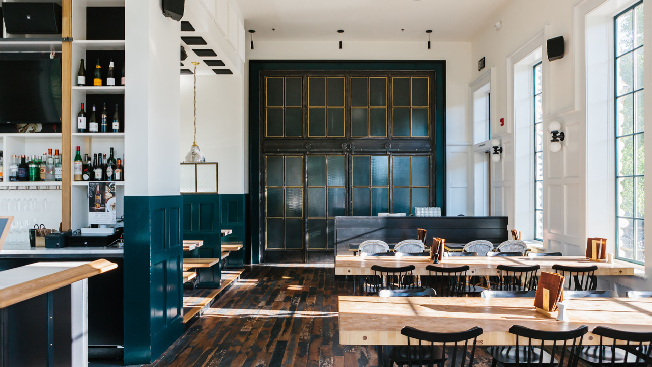 Wesley & Rose Lobby Bar