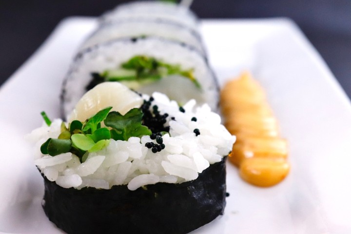 Spicy Scallop Roll