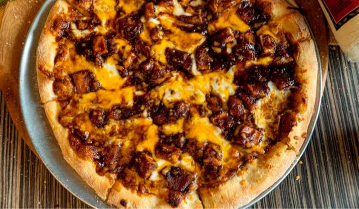 MED BBQ Chicken Pizza