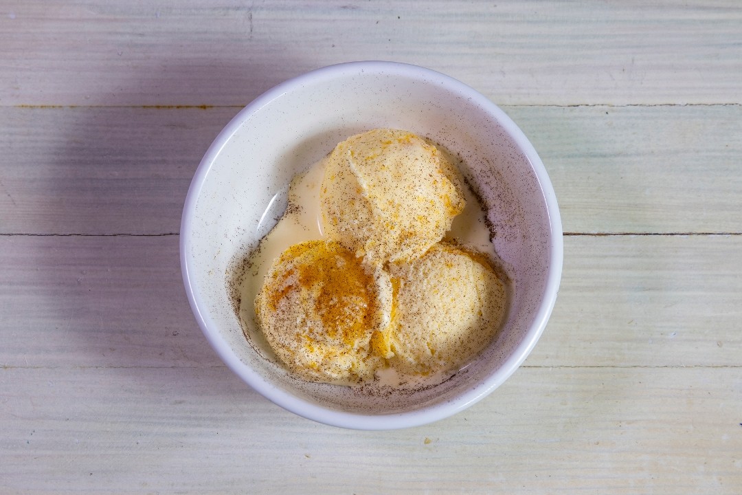 PEACH ICE CREAM