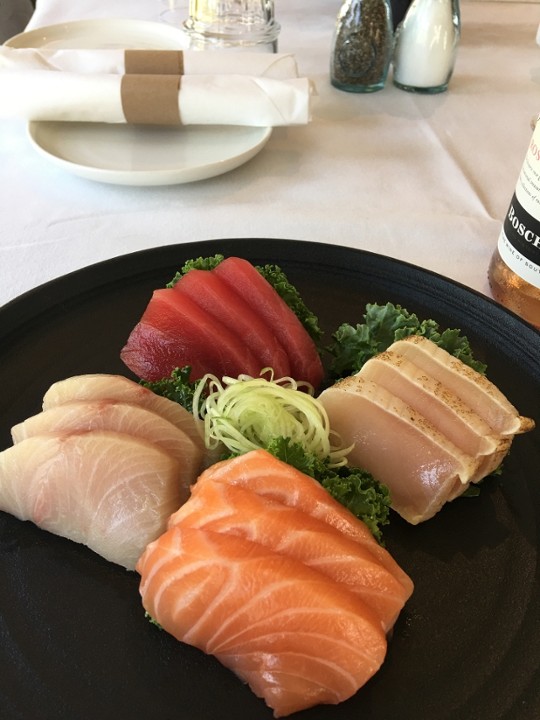 Sashimi 12pcs Mix