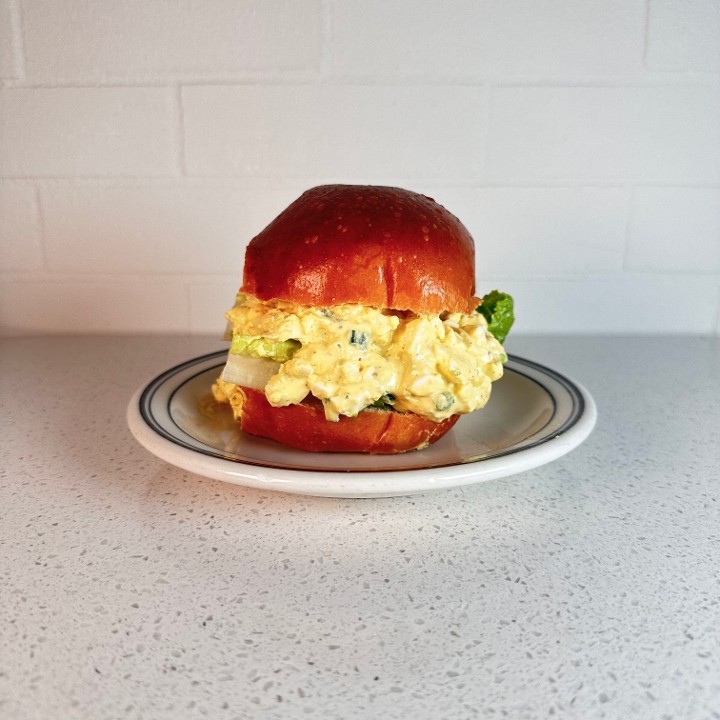 Egg Salad Sandwich (v)