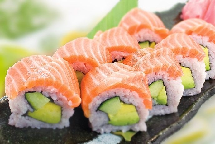 Sashmi Salmon Roll