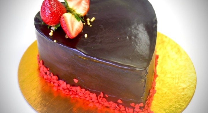 HEART CHOCOLATE GANACHE CAKE